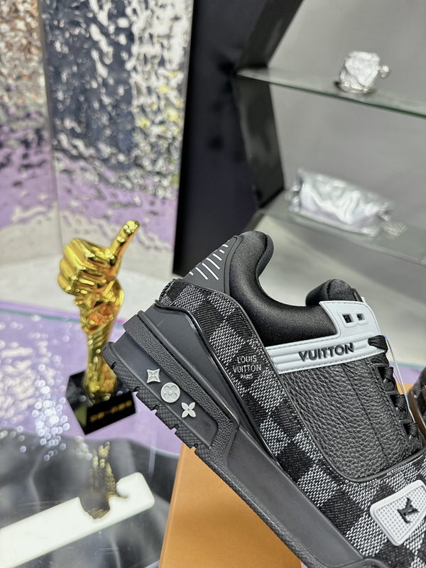 ルイヴィトン靴着用イメージ